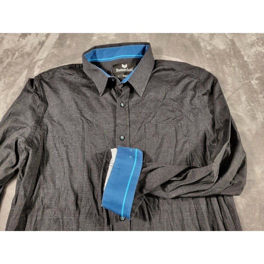 Butter Cloth Black with Blue Contrast Collar and flip Cuff Men's Size‎ Large